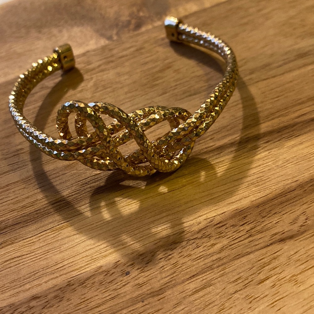 Gold Tone Pretzel Knot Bracelet